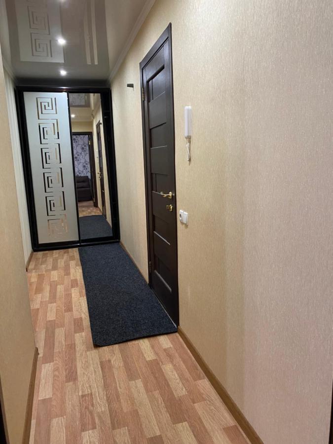 2 Комнатная Квартира, До 6 Спальных Мест Apartment Krivoy Rog Luaran gambar