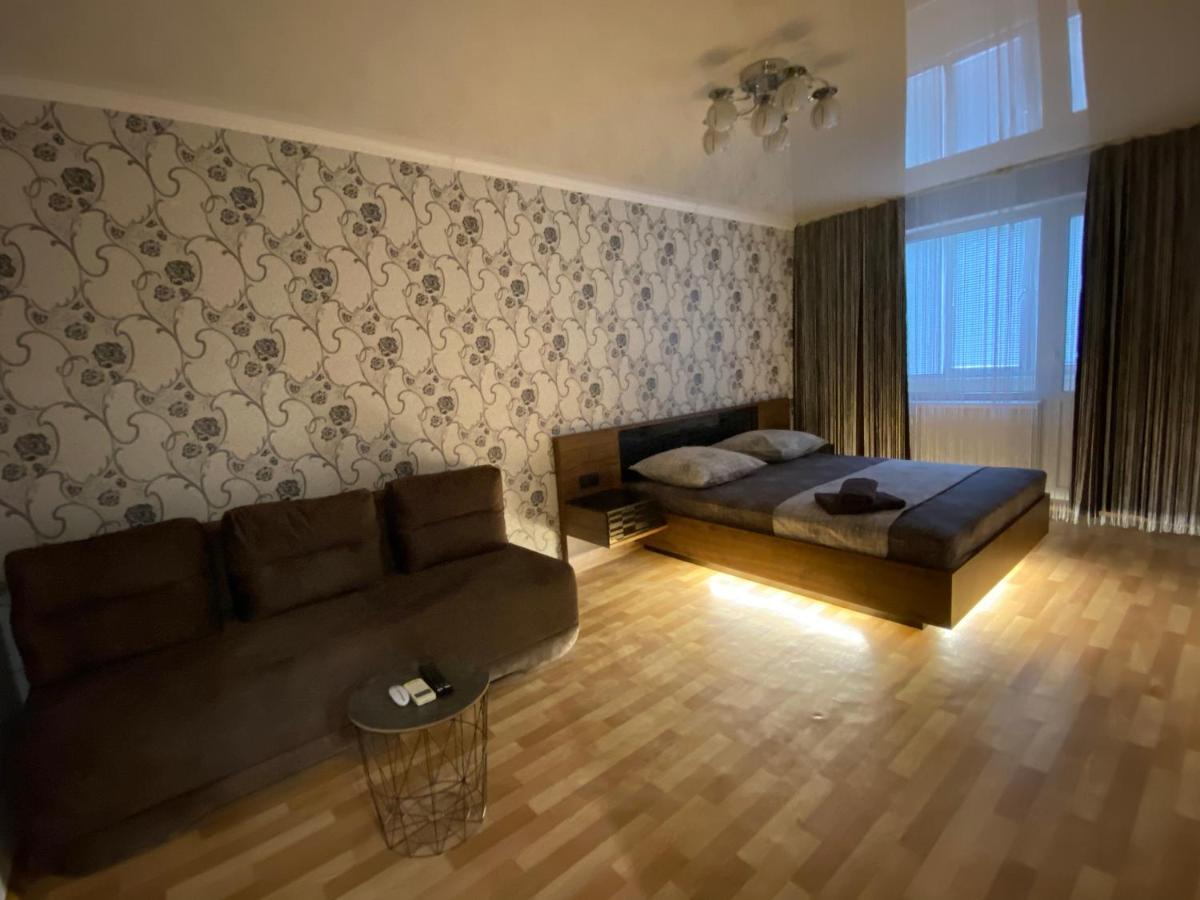 2 Комнатная Квартира, До 6 Спальных Мест Apartment Krivoy Rog Luaran gambar