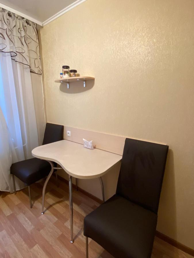 2 Комнатная Квартира, До 6 Спальных Мест Krivoy Rog Luaran gambar